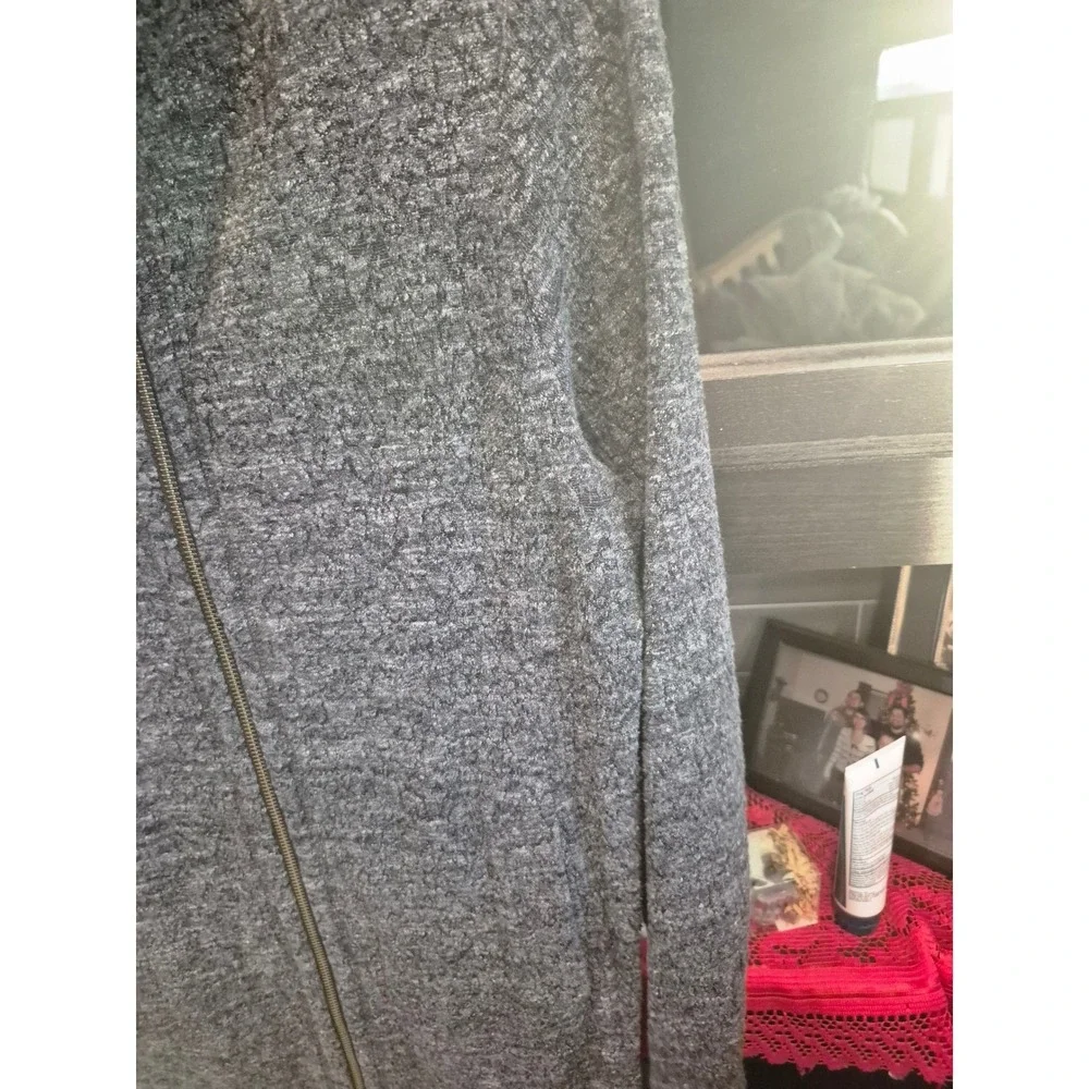 QUIET CONFIDENCE Eileen Fisher Textured Knit Zip Front Long Sleeve Jacket Size S